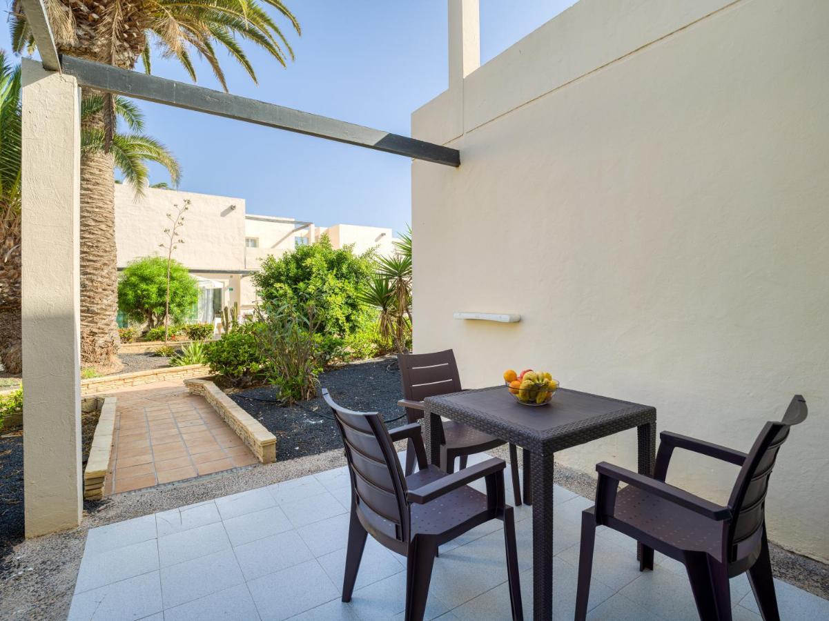 Homeforguest Moderno Apartamento Con Piscina En Corralejo Exterior photo